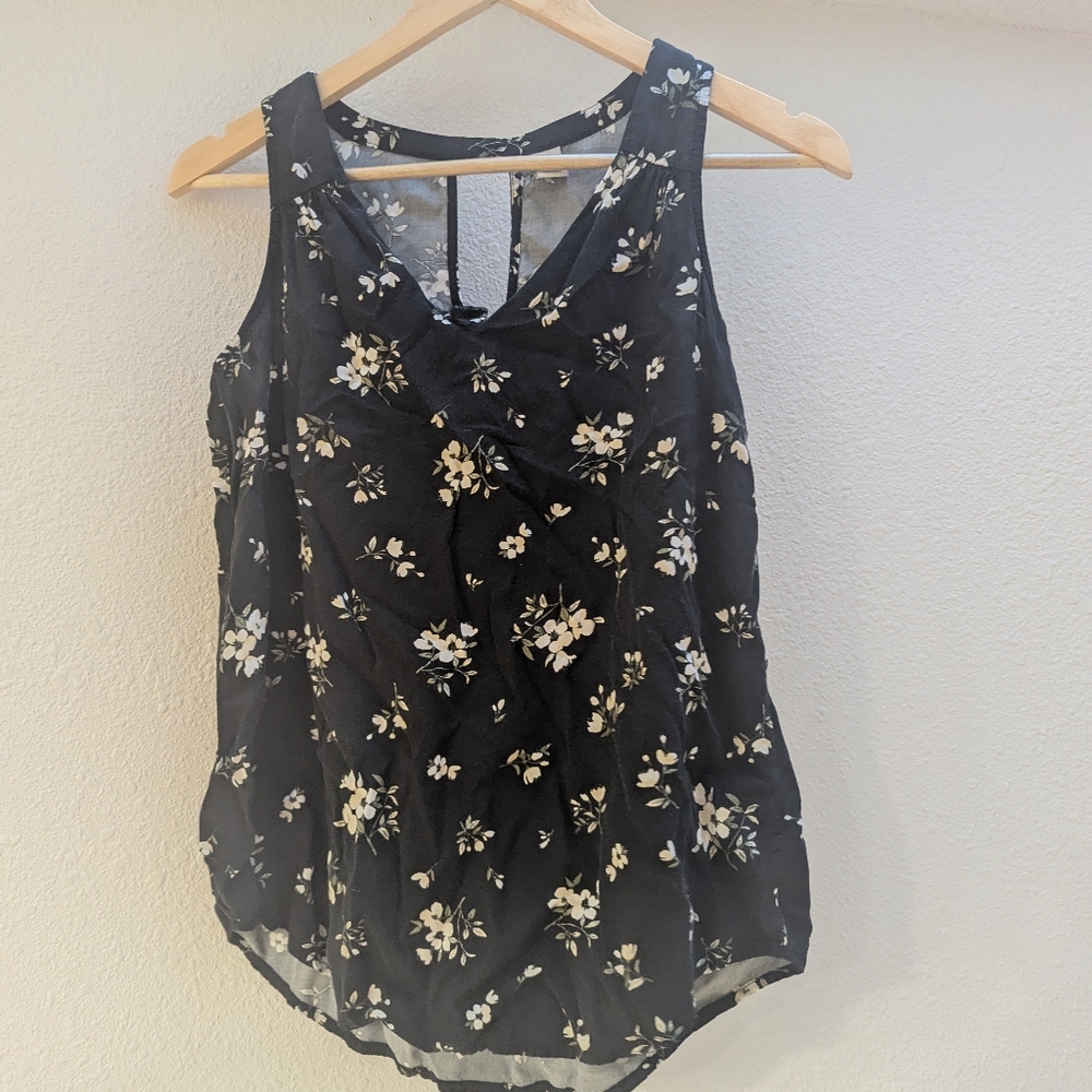 Old Navy V-Neck Black Floral Tank Top